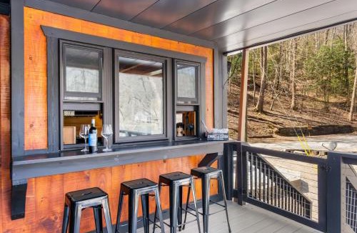 Ellijay House | Riverfront Cabin, Tubing, PlaySet, Resort