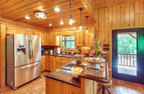 Seminary Cabin | Riverfront Cabin w/Outdoor Oasis in Seminary!