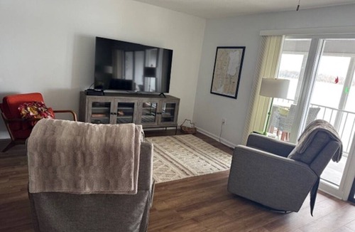 Welaka Condo | Riverfront Condo w/Dock & Porch Views