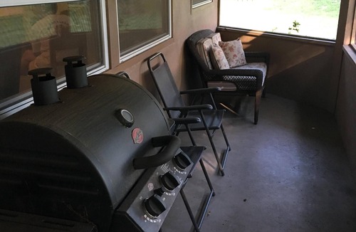 Satsuma House | Riverfront house w/2 docks and boathouse sleeps 7