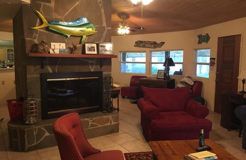 Satsuma House | Riverfront house w/2 docks and boathouse sleeps 7