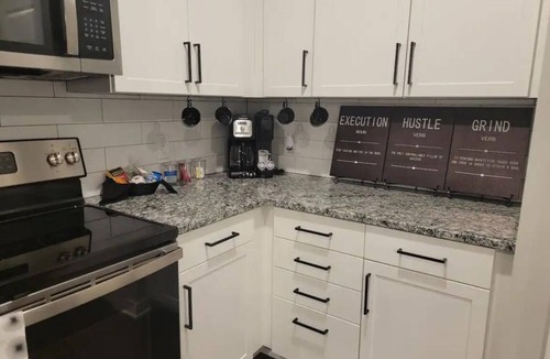 Mableton Apartment | Riverfront Retreat