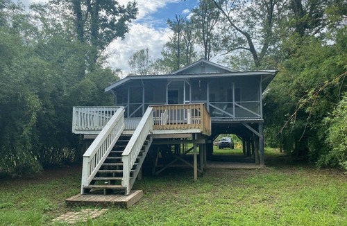 Tangipahoa Parish House | Riverfront Retreat: Cozy 2-Bedroom Escape by the Water