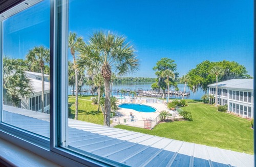 Welaka Condo | Riverfront Views! Fishing and Boating on the St. John's River, Pool, Boat Slip, All New Furnishings!