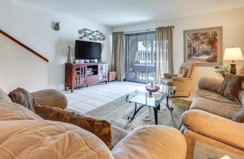 Welaka House | Riverfront Weleka Condo w/Dock & Pool Access