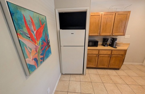 Riverside Apartment | Riverside 2BR w/Projector Near Five Points