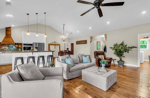 Columbus House | Riverside Getaway, Columbus, Fishing