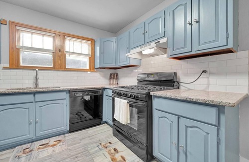 St. Clair House | Riverside getaway