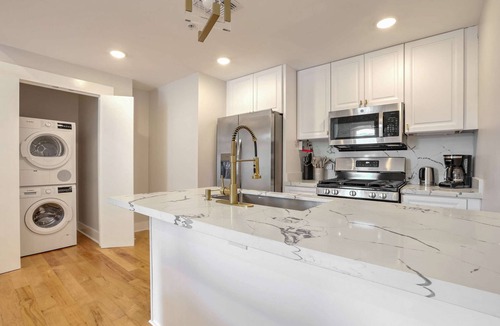 Arts/Warehouse District Apartment | Roami at Churchill | 2 Bedroom Penthouse