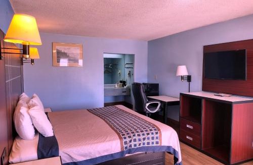 Richland Hotel | Rodeway Inn Richland - Jackson South
