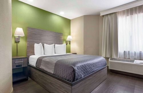 Tuscaloosa Hotel | Rodeway Inn Tuscaloosa near University