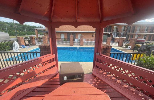 Fort Mc Clellan Hotel | Royal Inn