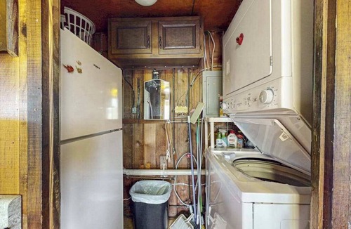 East Jordan House | Rustic Cottage w/dock access, kayaks, and year-round adventures in East Jordan