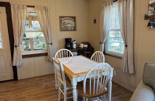 Green Pond Cabin | Rustic Peaceful Fishing Cabin Near University of Alabama Tannehill Mercedes