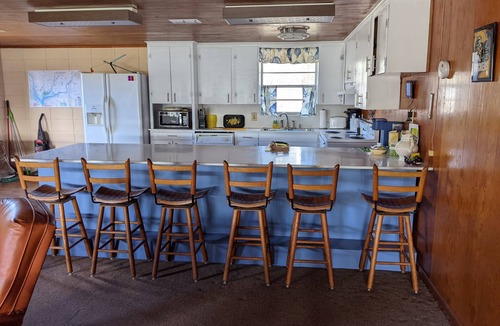 Donalsonville House | Rustic Retreat on Paradise