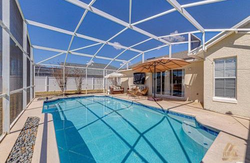 Sunridge Woods House | RVH228 - Cozy Home with Pool 3B Near Disney