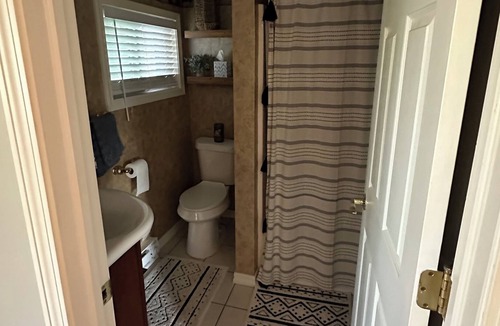 Hale Cottage | Sage Lake Hideaway!! 2 cottages on 2.5 acres! Stunning views and privacy!