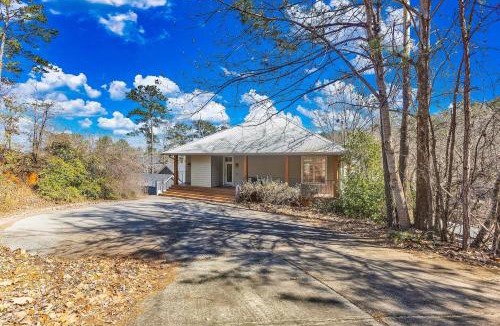 Dadeville House | Sailor's Cove