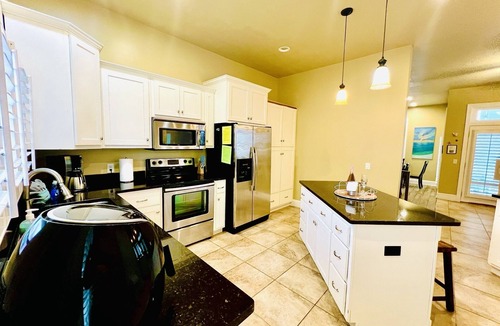 Gulf Lagoon Beach House | SALE-73% JUL27-AUG2‼️BEACH HOUSE-POOL, GULF VIEWS, 7BR, 4BA, 2KITCHENS, SLEEPS 23