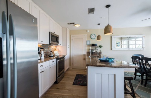 Gulf Trace House | SALE~"SeaBatical"~Gulf Trace~Gulf, Lake, Park Views~Heated Pool~Beach Gear