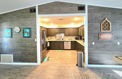 Wright Cottage | Salt & Sun Family Cottage - Boats & RVs welcome! 3 min Hurlburt; 12 min Eglin