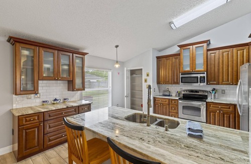 Palm Coast House | Sandpiper Path | Palm Coast | Dog Friendly | 9 Miles To The Beach | Close To Golfing & Restaurants
