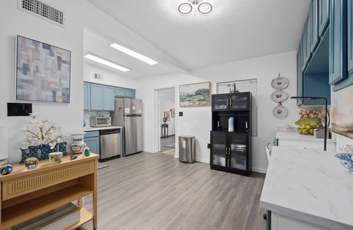 Lake Mary House | Sanford Group Getaway- 4BR/Sleeps 10, Pet Friendly