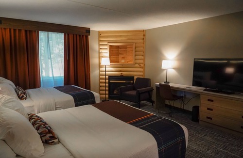 Huron Resort | Sawmill Creek by Cedar Point Resorts