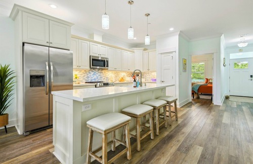 Long Beach House | Scenic Sandpiper by the Shore