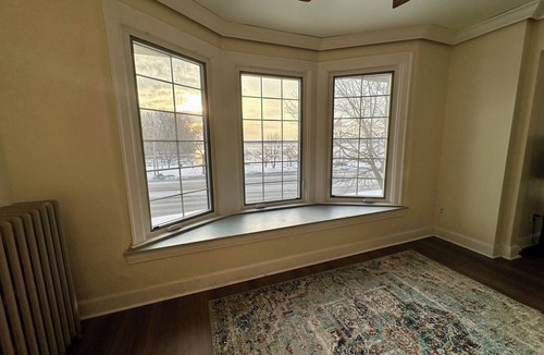 Ecorse Apartment | Scenic Waterfront Unit With Free Parking For Boats And Vehicles.