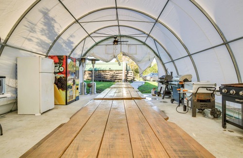 Crown Point Apartment | Screened Porch: Rustic Retreat Near NOLA!