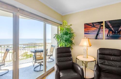 Biloxi House | Sea Breeze 1011 Penthouse