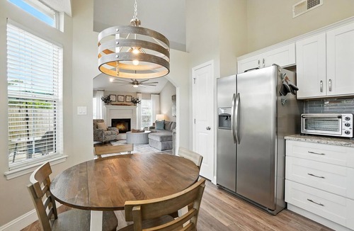 Wright House | Sea Horse Cove: Fully Fenced, Kid and Pet Friendly