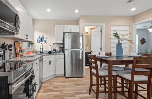 El Centro Beach House | Sea Sound Escape 10 Min Walk To Beach, Frank Brown