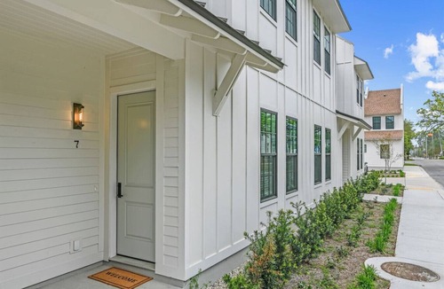Pass Christian Villa | Seabreeze Haven 6 - Steps to Beach, Pool, Fast WiFi