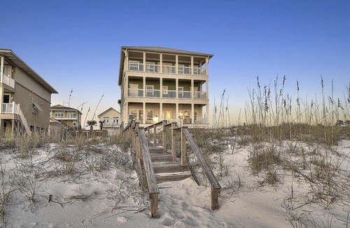 Tang-O-Mar House | Seaclusion by Five Star Properties