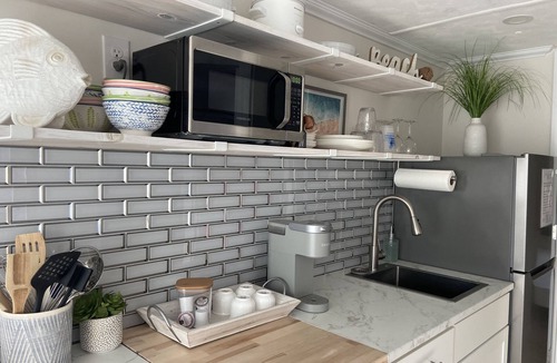 Palm Coast Cottage | Seagrass Cottage I-steps to Atlantic Ocean & Intracoastal Waterway