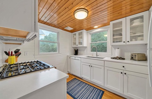 Seaside House | Seaside "Beach Haven" |2BR | Sleeps 6 | Tower with VIEW | 2 Bikes!