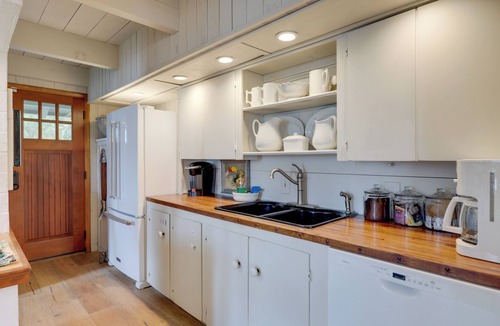 Fernandina Beach Cottage | Secluded Birders Paradise: Fishing Dock & Fire Pit