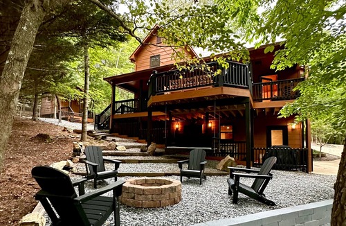Ellijay Cabin | Secluded cabin with hot tub, fire pit, corn hole & amazing scenic views