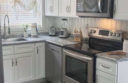 Grand Bay House | Serene Bungalow in Charming Grand Bay near Beaches/MS Gulfcoast/Mobile AL!
