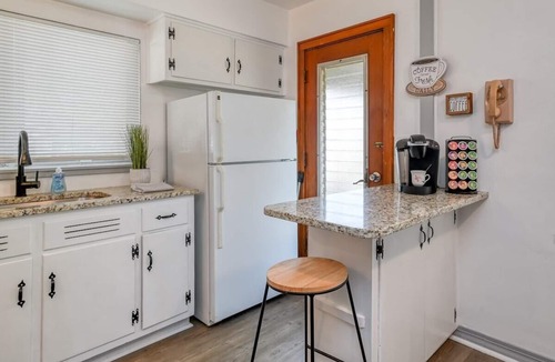 Palatka House | Serene Escape in Historic Palatka: Cute 2BR Home