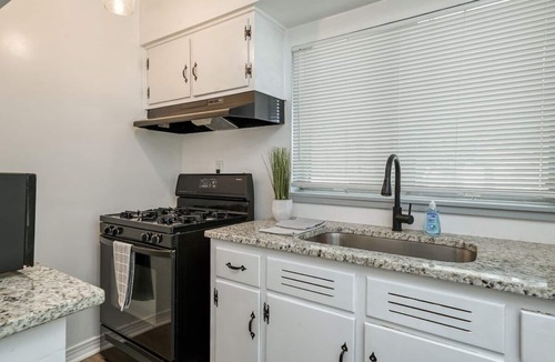 Palatka House | Serene Escape in Historic Palatka: Cute 2BR Home