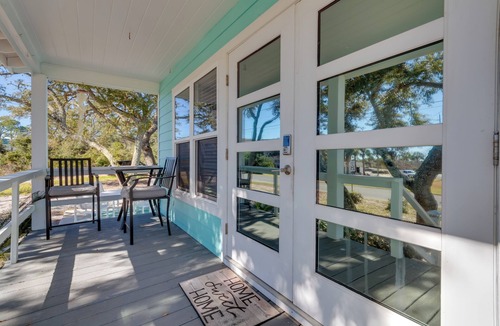 Holiday Harbor House | Serene Pensacola Vacation Rental w/Gas Grill