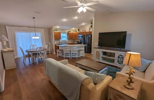 Fruitland Park House | Serene Villages Getaway