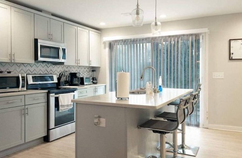 Gresham Park House | SERENITY in the city! Atlanta