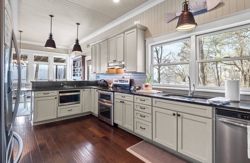 Crane Hill House | Serenity Rock on Lewis Smith Lake – 4BR, 3BA with Private Dock & MIL Suite