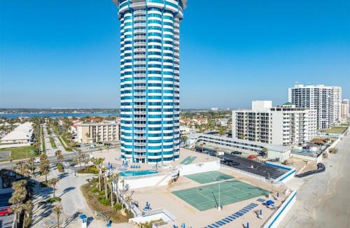 Daytona Beach Shores Apartment | Seventh Heaven at Peck Plaza