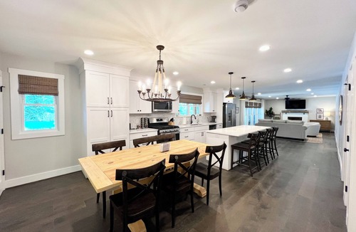 Crane Hill Cottage | Shady Pine Landing - Renovated Cottage at Smith Lake, Crane Hill