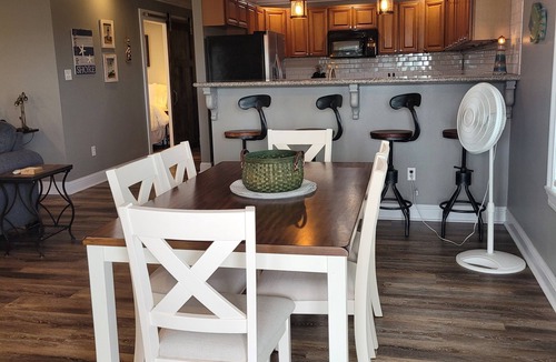 Shoreline Park House | Shore Beats Work 3Br 2Ba Waterfront